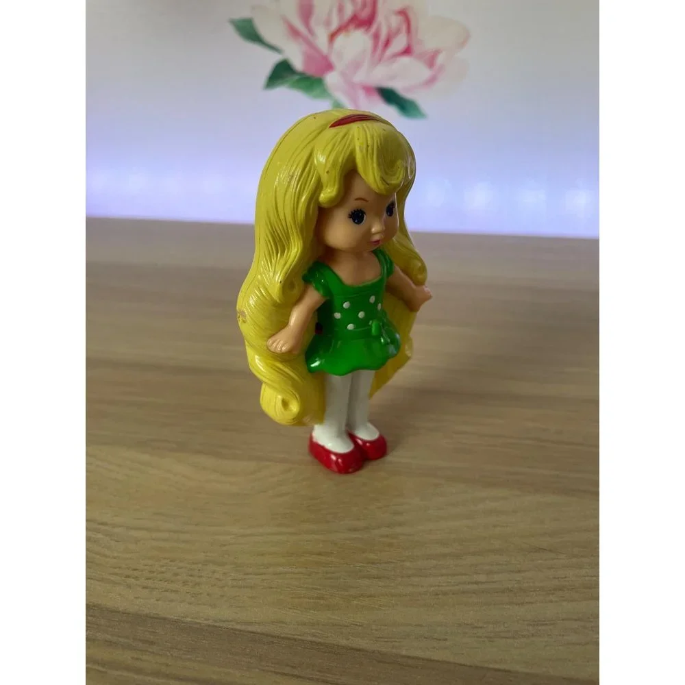 Vintage 1993 Barbie McDonalds Figurine Toy - Picture 4 of 5